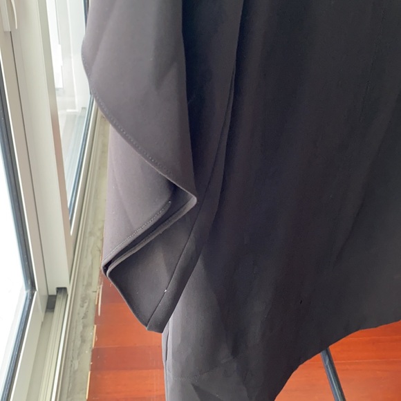 Laundry black v-neck dress size 2. Bell sleeve. - Picture 3 of 3